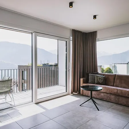 アパートホテル Nikolaus By Avenida Panoramic Wellness 4*
