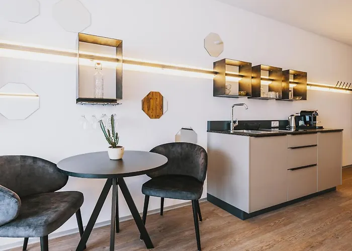 Апарт-отель Nikolaus By Avenida Panoramic Wellness 4*